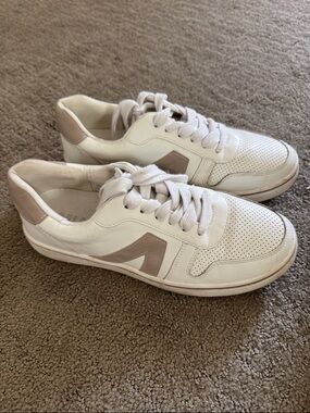 MIA women’s White Sneakers with Beige Accents